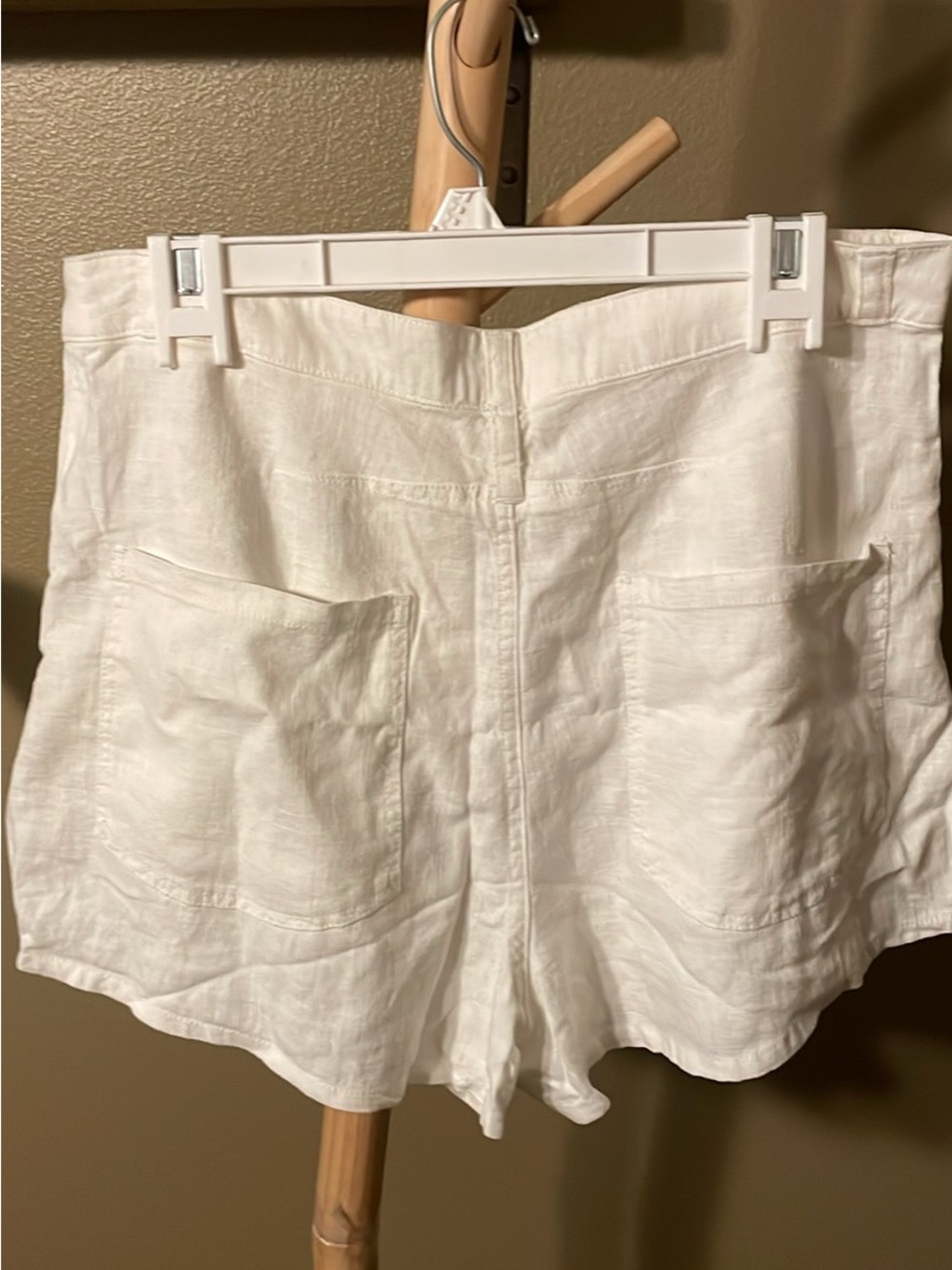NWT Free People Linen shorts in Clean Ivory - Picture 4 of 6